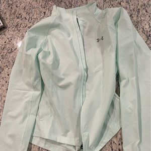 Women’s under Armour Lightweight Jacket!